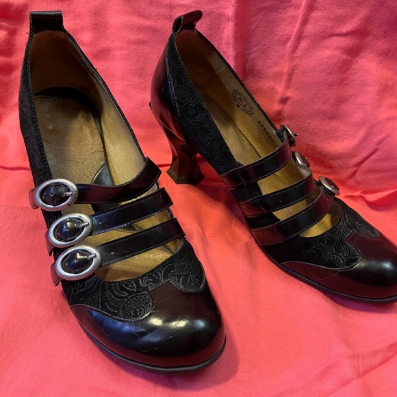 Fluevog Baroque Rubens Heels - Picture 8 of 9